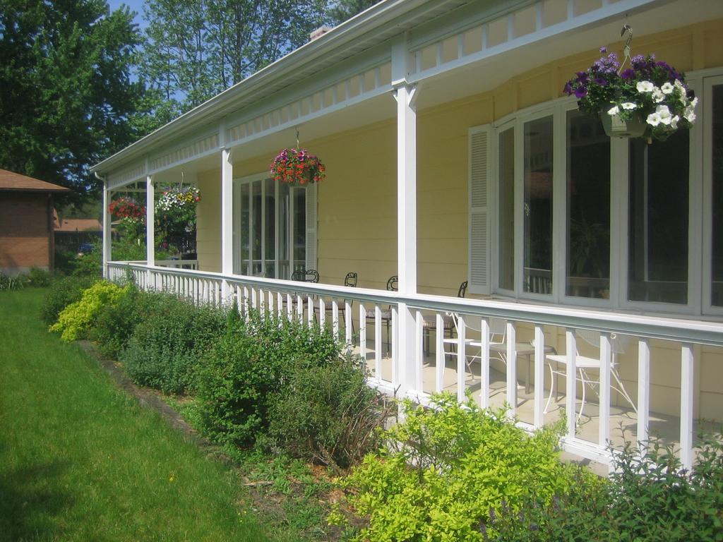 Harbert House Bed And Breakfast Exterior photo
